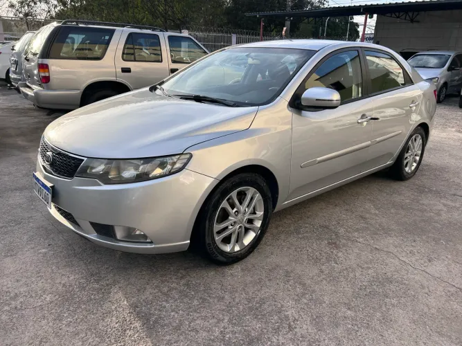 Kia Motors Cerato 1.6 16V Mec. 2011