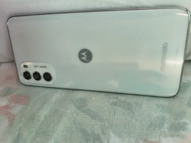 Celuler Moto g 83