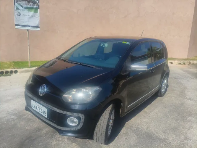 Volkswagen Up! Black/white/red 1.0 T. Flex 12V 5P 2015