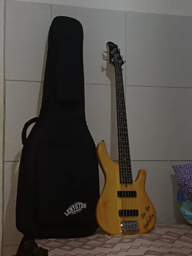 Contra-baixo ativo 5 cordas Natural MILENIUM 5 Classic Series Tagima