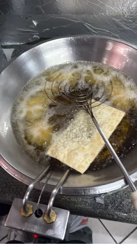 Vaga de emprego (quiosque de pastel em São Caetano)