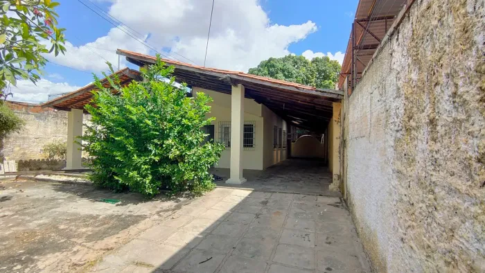 Casa com 480m² na Zona leste - Excelente oportunidade para investir ou morar
