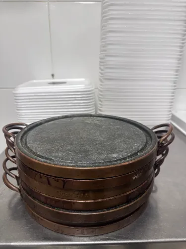 Chapa de pedra para petiscos