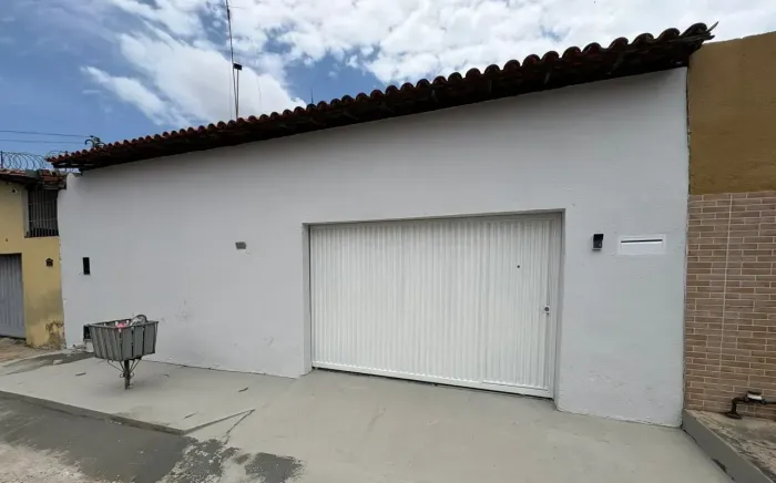 Casa no Mocambinho próx ao Carvalho toda reformada com 3 Q sendo 1 suíte financia