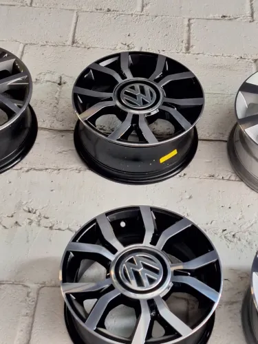 Rodas aro 14 UP novas dá KR 1.950 