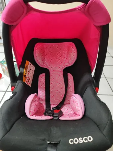 Bebê conforto Cosco.