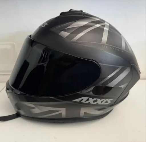 CAPACETE AXXIS DEAKEN PRETO INGLATERRA TAM 57/58