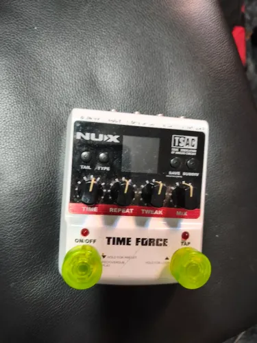 PEDAL DE GUITARRA NUX TIME FORCE