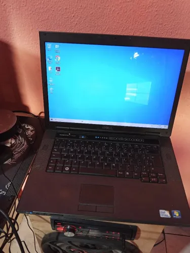 Notebook Dell vostro1520, 300gb bom para uso normal e para estudos funciona tudo .