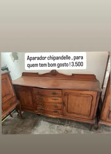 Aparador chippandelle de Madeira pura