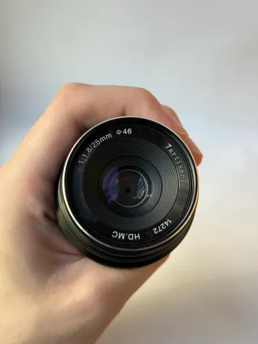 Lente 7artisans 25mm 1.8
