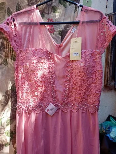 Vestido de festa rosa longo