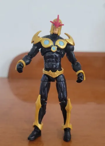 Figura Super Nova Marvel Universe Hasbro 3.75 