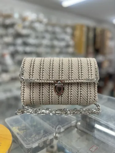 Bolsa em tela