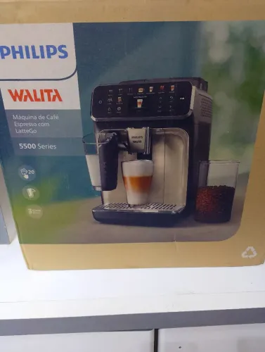 MÁQUINA DE CAFÉ ESPRESSO COM LATTEGO 5500 SÉRIES LACRADA COM NOTA E GARANTIA.
