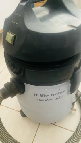 Aspirador de pó eletrolux hidrovac A20