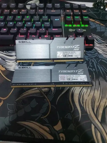 Memória RAM G.Skill Trident Z RGB 16GB (2x8GB) DDR4 3200MHz CL16