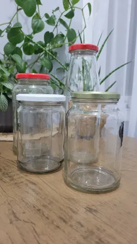 Potes de vidro para guardar mantimentos 