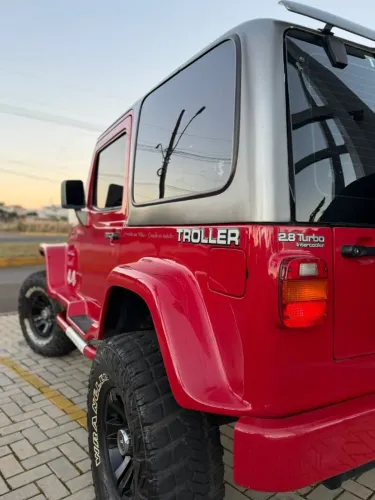 Troller T-4 4X4 2.8 TB Int. Cap. Rígida Diesel 2004