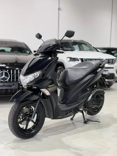 Yamaha fluo 125 2024