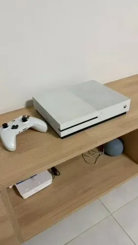 Xbox One S 1TB - Excelente Estado | 1 Controle | Mídia Física e Digital
