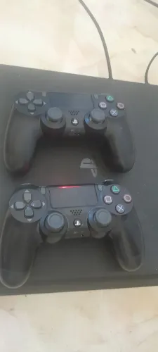 Troco ps4 sim 1 terá. Com 2 controles. Por ps5 ou Xbox séries S. 