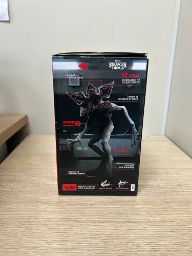 Mini Epics Demogorgon #2 Stranger Things Weta Workshop Original