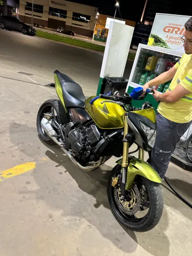 Vendo HORNET 600
