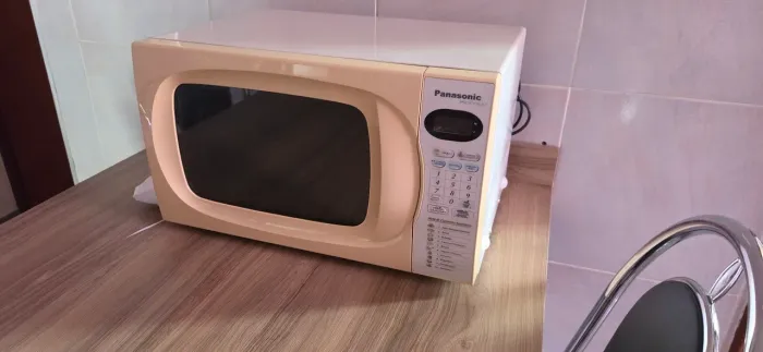 Microondas Panasonic Piccolo 23L