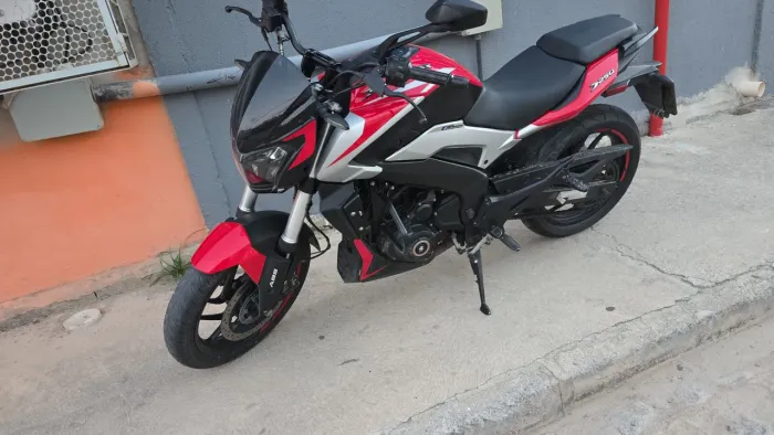 BAJAJ DOMINAR 250 2025