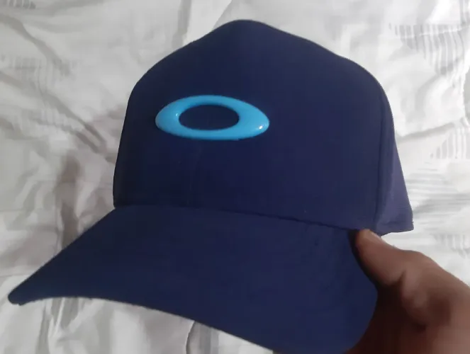 Boné oakley