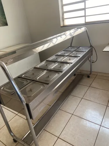 Buffet Balcão Térmico 12 Cubas Inox, Voltagem 220V. Funcionando perfeitamente!