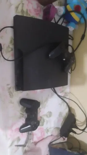 PS3 Desbloqueado com 2 controles