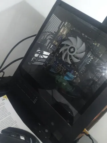 Pc gamer 2 tb de HD e 12 GB de ram