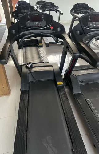 ESTEIRA PROFISSIONAL RT250 G2 MOVEMENT