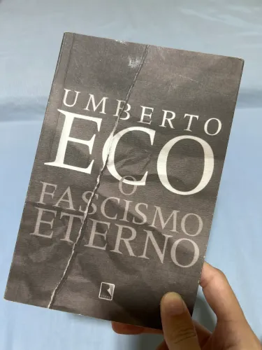 Livro ?O Fascismo Eterno?