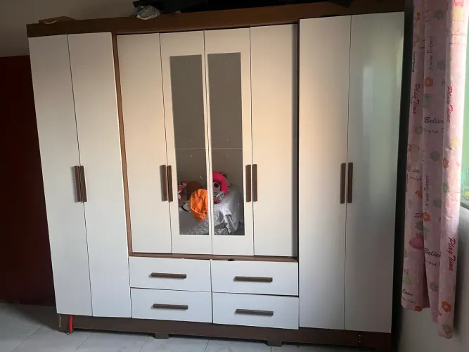 Guarda Roupa - Oportunidade Única 