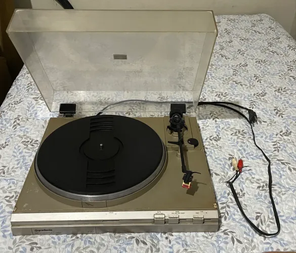 Toca discos Gradient DS-20 + preamp pp500