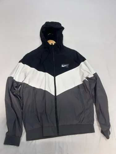 jaqueta corta-vento da Nike modelo Sportswear Windrunner Original