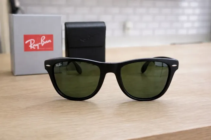 Vendo óculos Ray-Ban Wayfarer Folding Classic - Original