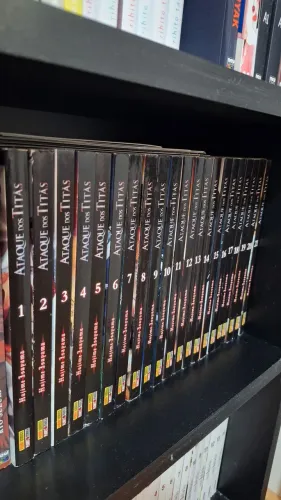 Manga attack on titan completo do volume 1 ao 33 junto