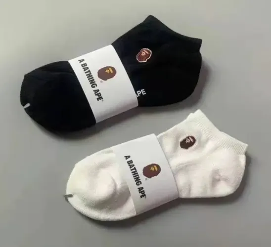 par de meias abathing ape preta e branca bape soquete sapatilha invisível aape meia cano