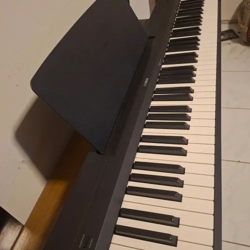 Piano Digital Yamaha - P145