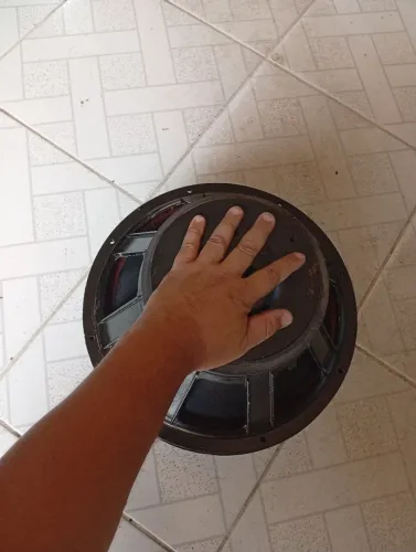 2 altos falantes de 15 polegadas importado 600 RMS cada