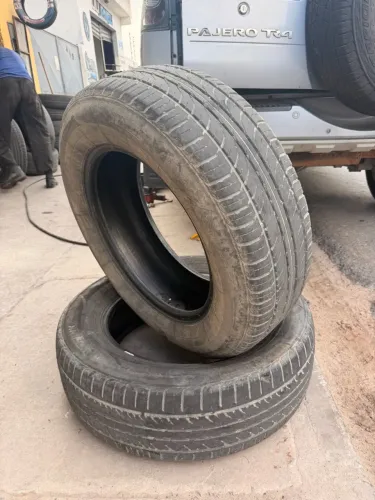 Pneus aro 17 Pajero 7r4