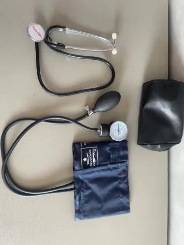 Kit Esfigmomanômetro + Estetoscópio