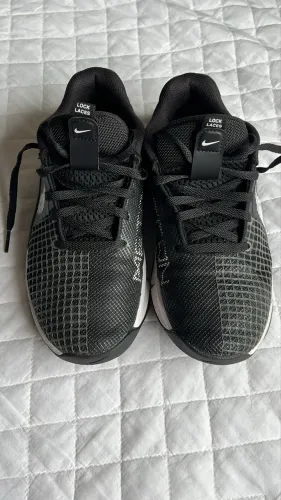 Tênis Nike Metcon 8 tam 36