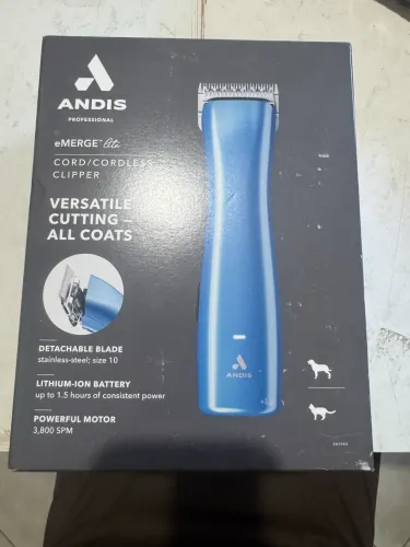 Máquina de tosa Andis Emerge Lite sem fio nova e lacrada