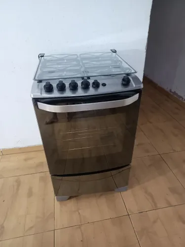 Fogão Electrolux 4 bocas semi-novo funcionando perfeitamente bem
