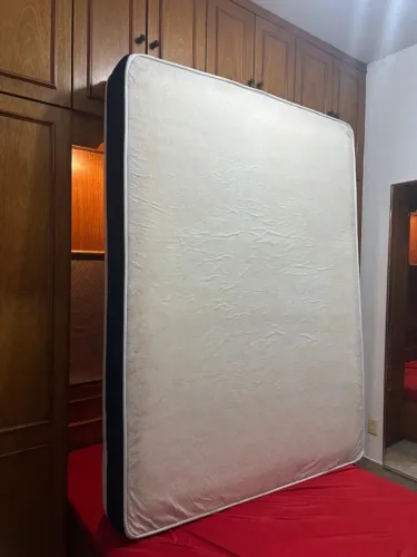 Colchão de Casal Guldi + prateleira